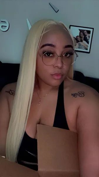 Hair review photo shared by Juanita