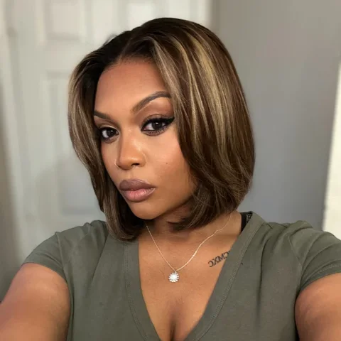 Blonde highlight short layered bob wig by with glueless 5x5 closure, pre-cut lace, suitable for all head sizes.